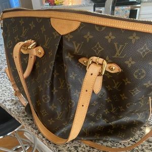 Louis Vuitton Palermo monogram tote Pristine condition